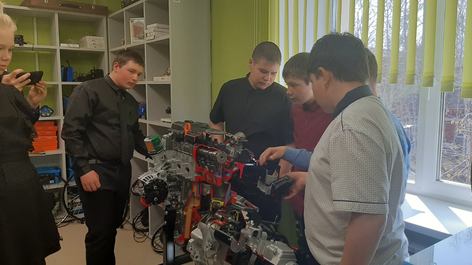Собираем роботов.