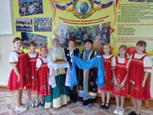 "Ходоки" из Большееланской школы.